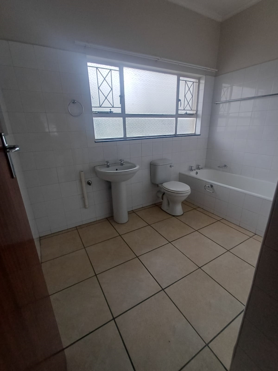 To Let 3 Bedroom Property for Rent in Queenstown Central Eastern Cape
